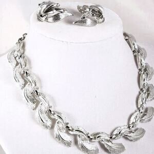Vintage 40s Star Brand Necklace & Clip On Earring Set Silver Leaf Motif –Hey Viv